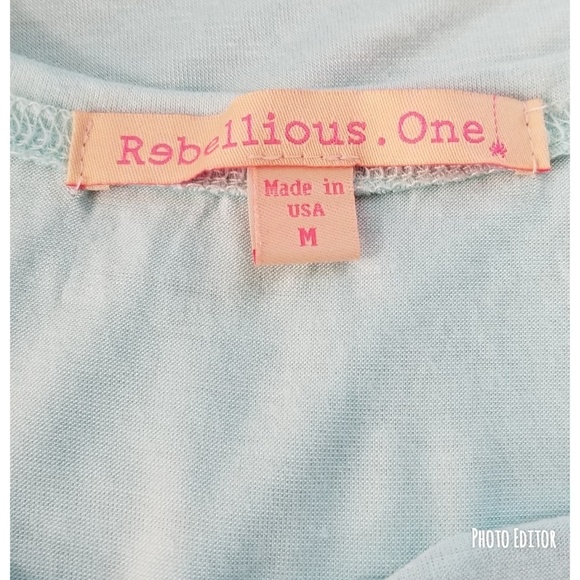 Rebellious One Graphic Elephant print sz  Medium - Picture 3 of 5